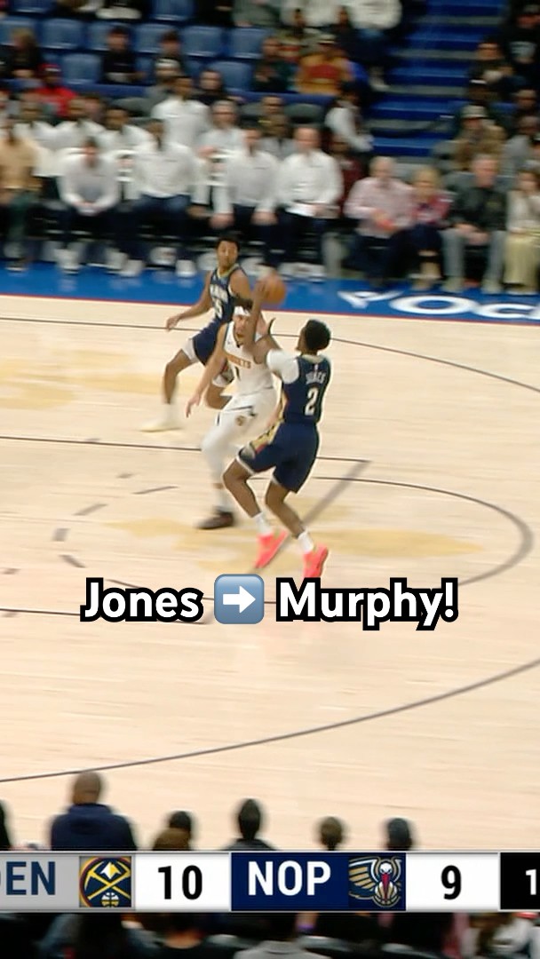The Pelicans turn DEFENSE into OFFENSE, Murphy SOARS for the alley-oop JAM!