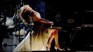Taylor Swifts Epic Grammy Dance Moves