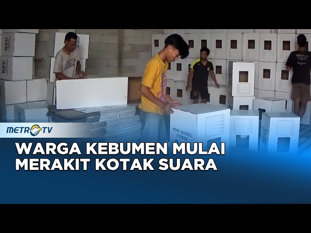 Warga Kebumen Ketiban Berkah Pemilu, Untuk Merakit Kotak Suara class=