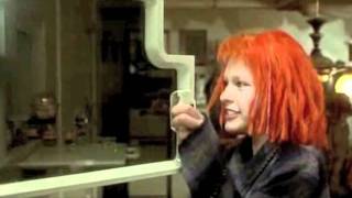 The Fifth Element - " Cheekan ! ... Good ! " ( Leeloo Eats Whole Chickens Scene ) Profile