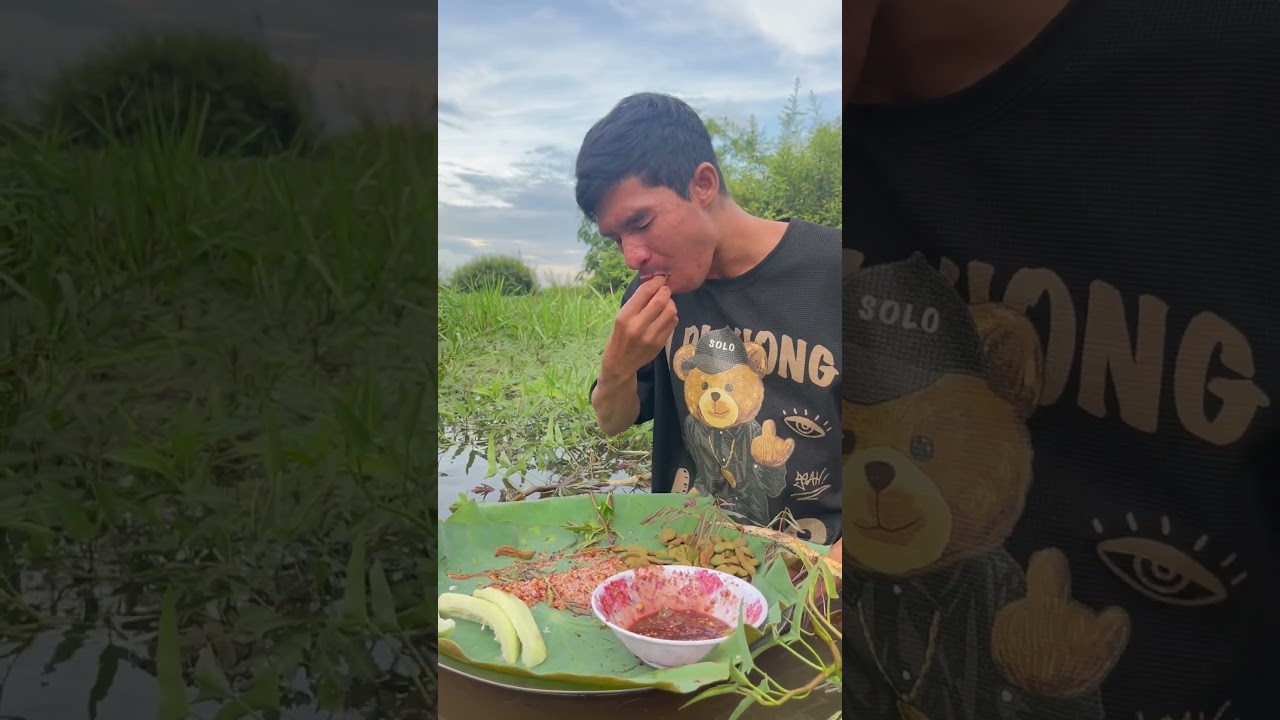 Survival skills:cooking fries with peppers sauce and Eating delious _Hunter🙏♥️