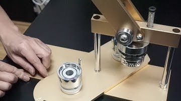 Chibuttons Making Versa Back/Double-Sided Keychain with B400 Button Machine