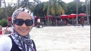 EXCEL @XABiQUE si M'ma Vina So Iyeh Selfie di Pantai Buatan Singapura