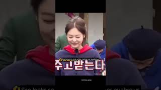 jennie raising her eyebrows is my new favorite type of jennie🙌💙 she is so cutee #jennie #blackpink jennie raising her eyebrows is my new favorite type of jennie🙌💙 she is so cutee #jennie #blackpink
