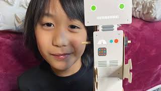 (Home Projects, E3) Review of a Walking Robot from #KiwiCo #TinkerCrate