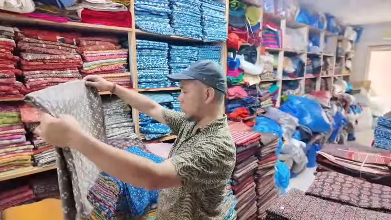 インド・グジャラート州ブージから生配信。アジュラック布を探す街ブラ。