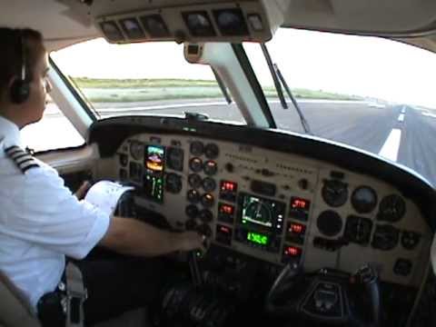 TAKEOFF AND DEPARTURE INSIDE THE BEECHCRAFT KING AIR C90 COCKPIT VIEW FILMED WITH CAMERA SONY HANDCAM AT MMTC BY CHRISTIAN SOTO.