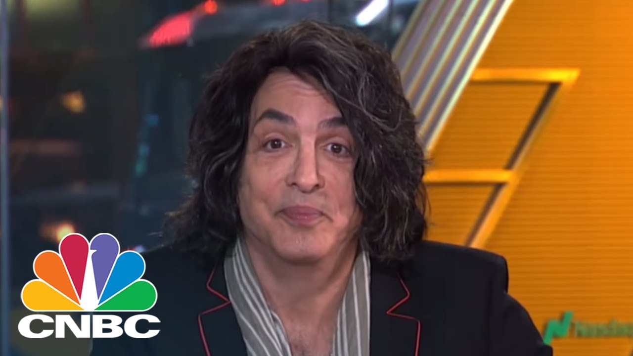 KISS Frontman Paul Stanley Rocks Art Tour At NJ Gallery | CNBC