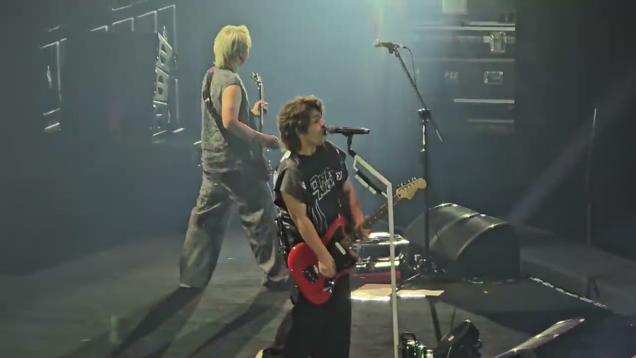 ทิ้งไป + บรรยากาศ  - Only Monday @WE ARE ONLY MONDAY CONCERT