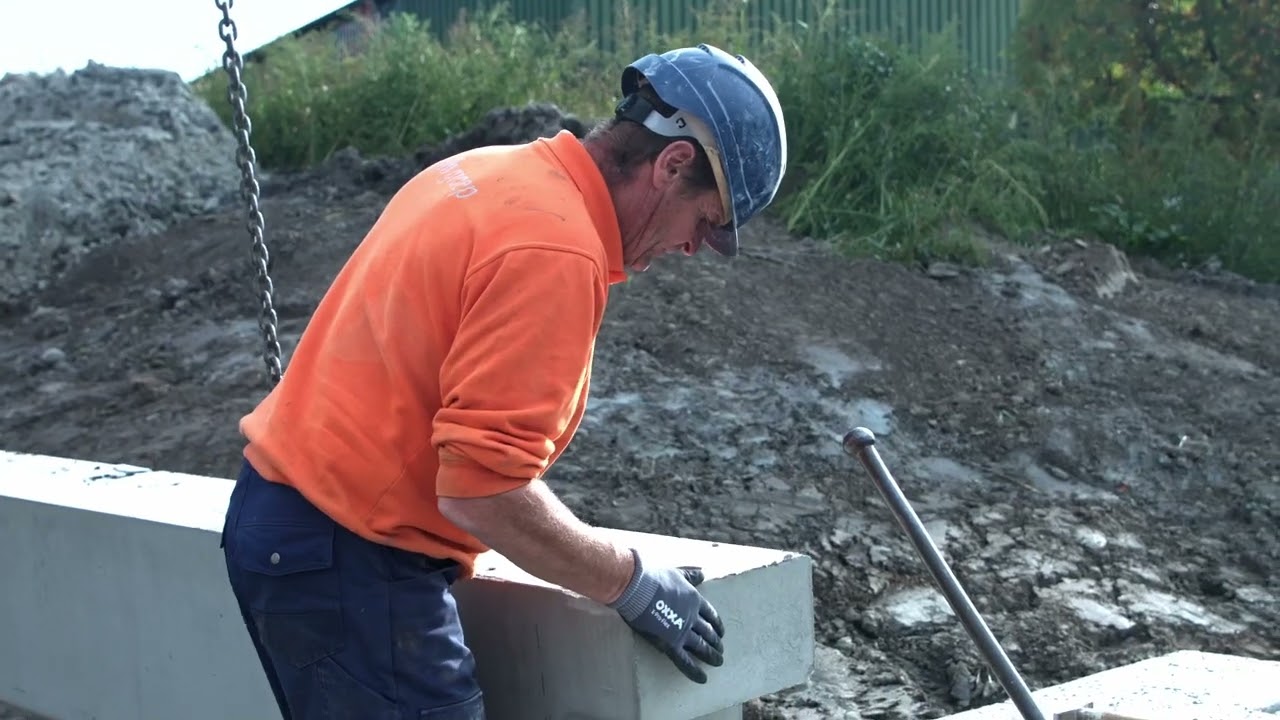 IJB Groep | Funderingen: Snelle en Efficiënte Plaatsing van Prefab Funderingsbalken