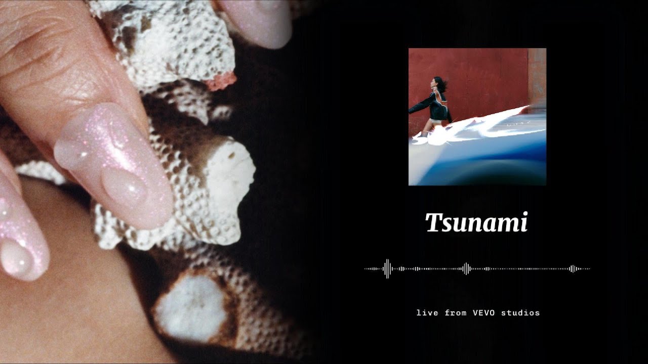 [ 1 HOUR LOOP ] NIKI - Tsunami | Live from VEVO Studios