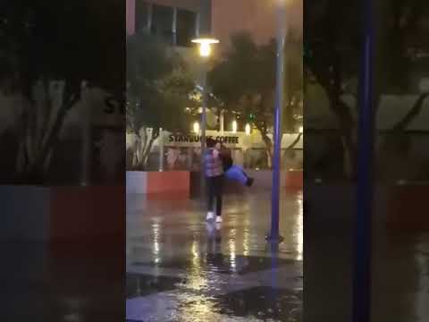 انتي لسه زي منتي قمر في عيني عمرو دياب