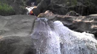 2012年9月16日嘉義瑞里梅山大峽谷( 7 )驚險刺激從瀑布滑下去 ...