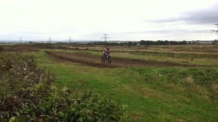 Jamie weekes, mx jump