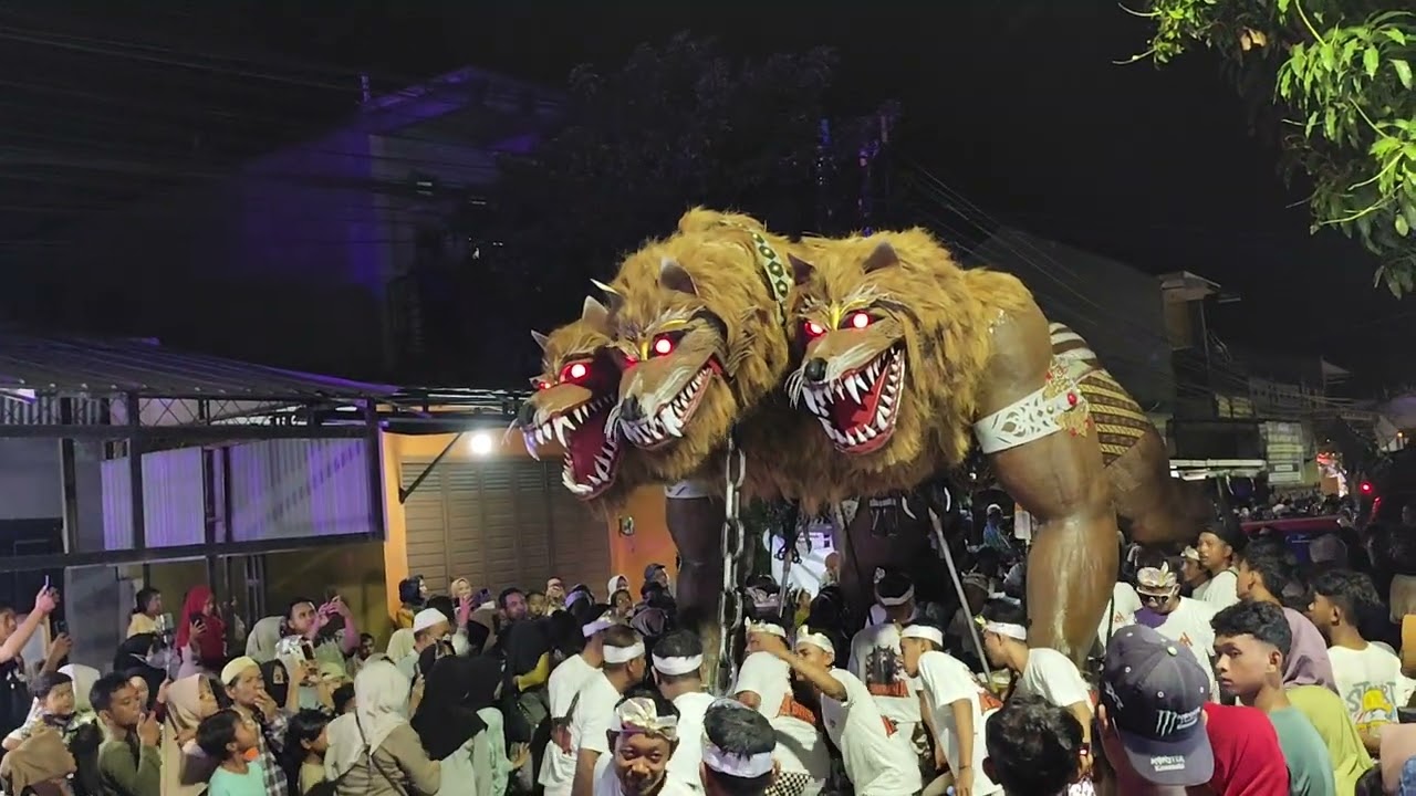 Wow Ogoh Ogoh Cilacap ada di simbang kulon carnaval night 2025