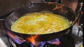 Grilled omelette Sandwich  / 歐姆蛋碳烤三明治  Taiwanese Street Food  Keelung Night Market  基隆夜市