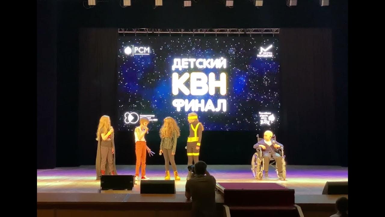 Танец всплывающих пельменей квн. Когда будет эфир голосящий кивин 2023. Квн 2022 танец всплывающих пельменей. Квн 2022 танец всплывающих пельменей. Егор братск квн.