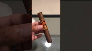 Cinco de Mayo smoke on a 🌮 Tuesday. Rojas Street Tacos (barbacoa) #cigars #asmr #tacos
