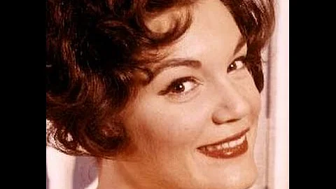 Connie Francis - Quien Sera  {Sway}  (Spanish vers...