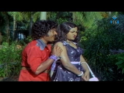 Konjum Kili Pakkathile Song Lyrics on YouTube