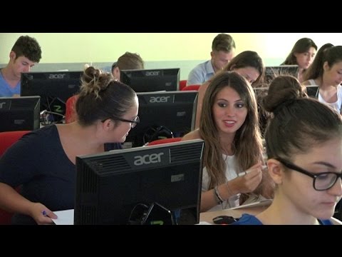 Video: Scuola A Porte Aperte