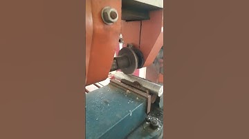Keyway cutting in shaft using horizontal milling machine