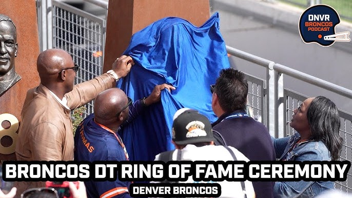 Broncos Unveil Demaryius Thomas Statue Into The Ring Of Fame