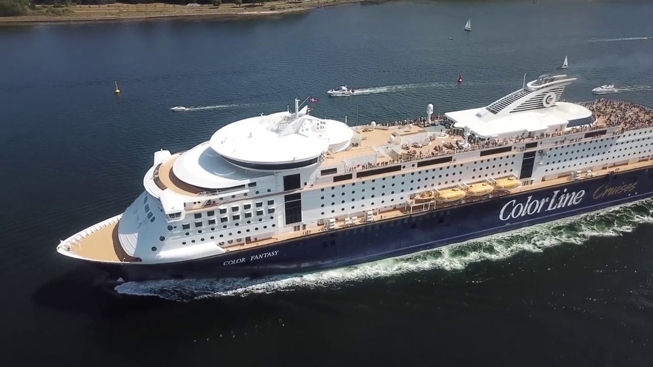 „Cruise Ferry“ COLOR FANTASY aerial shots in Kiel, Germany - YouTube