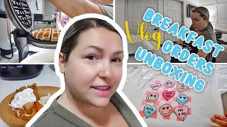 Breakfast, Orders & Amazon Unboxing | VLOG