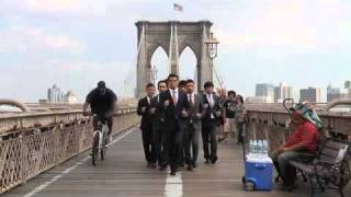 Japanese synchronized walking.WMV