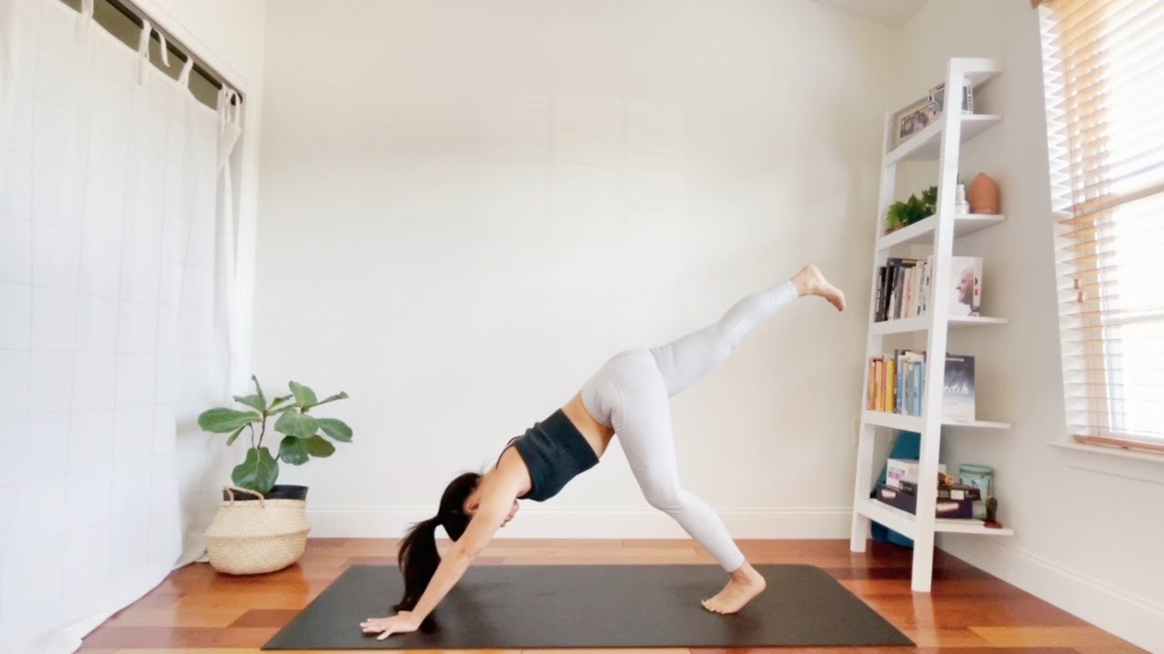 35 MIN STRONG Intermediate Power Vinyasa Yoga 🌶️ - YouTube