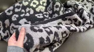 Buttery soft & stretchy Barefoot Dreams blanket you NEED! screenshot 2