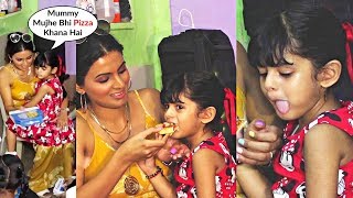 Harbhajan Singh And Geeta Basra Daughter Hinaya Eating Pizza - Cute Moments