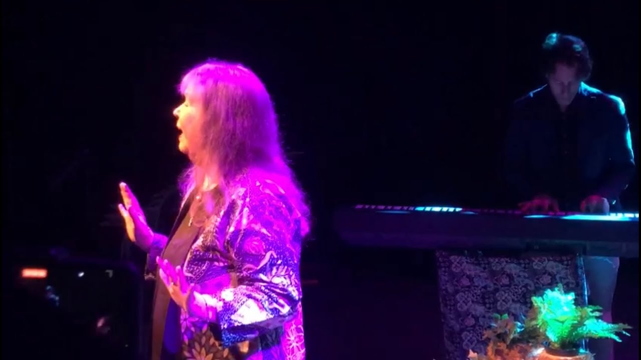 Wieteke van Dort - Weerzien (Official Music Video)