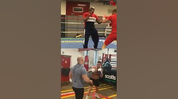 CHRIS EUBANK JR VS LIAM WILLIAMS SIDE-BY-SIDE TRAINING FOOTAGE COMPARISON - WHO WINS? #Shorts