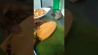 #hospitality #cutting skills#papaya#chef #kichen