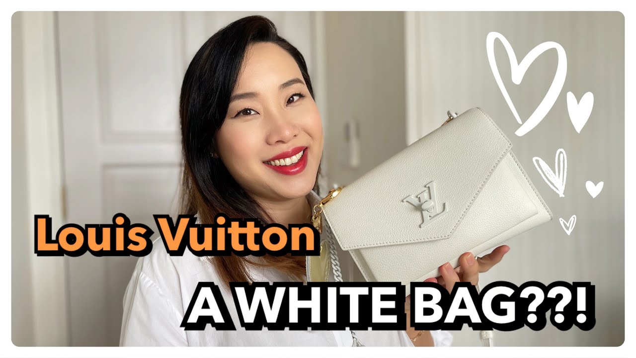 A WHITE BAG??, WHATS IN MY BAG?, LV MYLOCKME CHAIN BAG review, wear &  tear