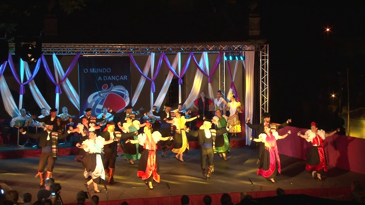 Andalusian folk dances: Chacarrá folcloristico sinonimo