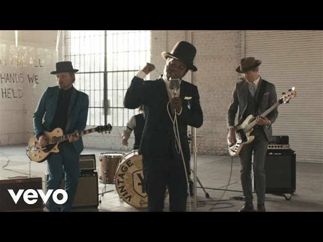 VINTAGE TROUBLE - Doin' what you were doin'