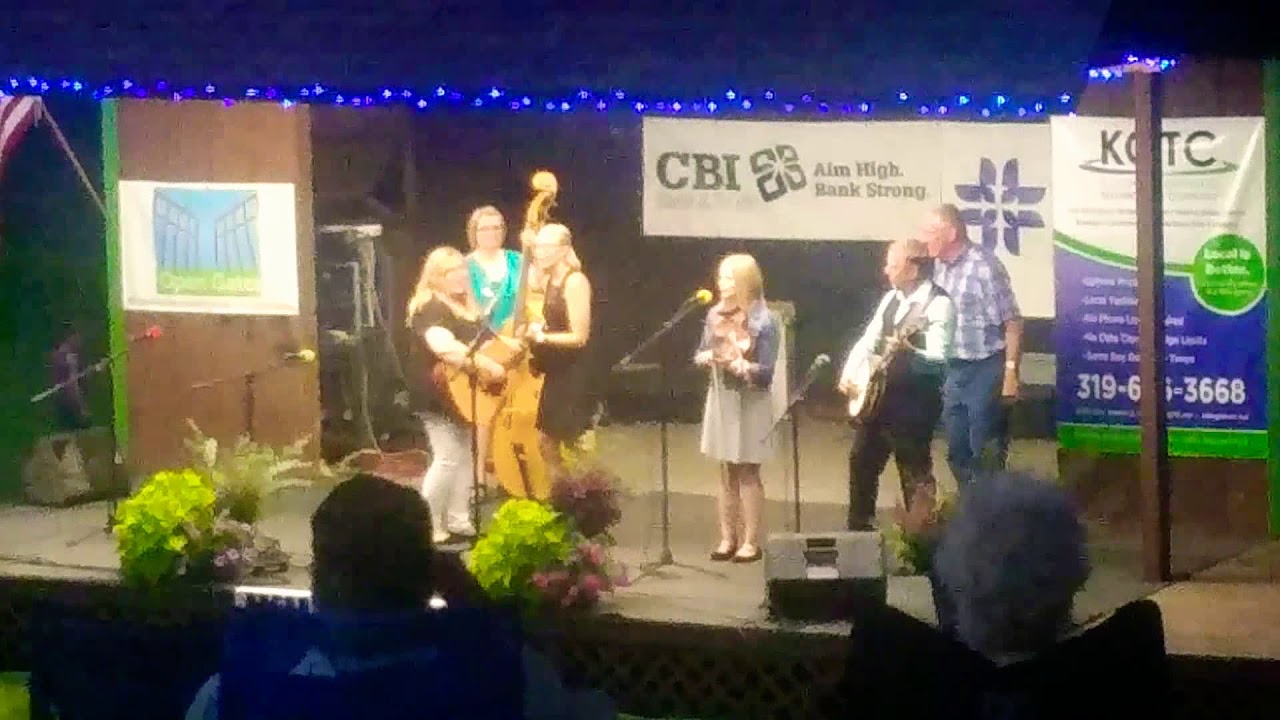 Kalona Bluegrass Festival 7/21/18 The Bluegrass Blondies YouTube