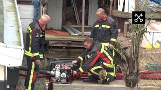 Zinkende Woonboot Langs Haagweg In Leiden  Leidentv