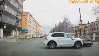 Видео ДТП | Подборки Аварий | Как не стоит вести себя на проезжей части #153 видео