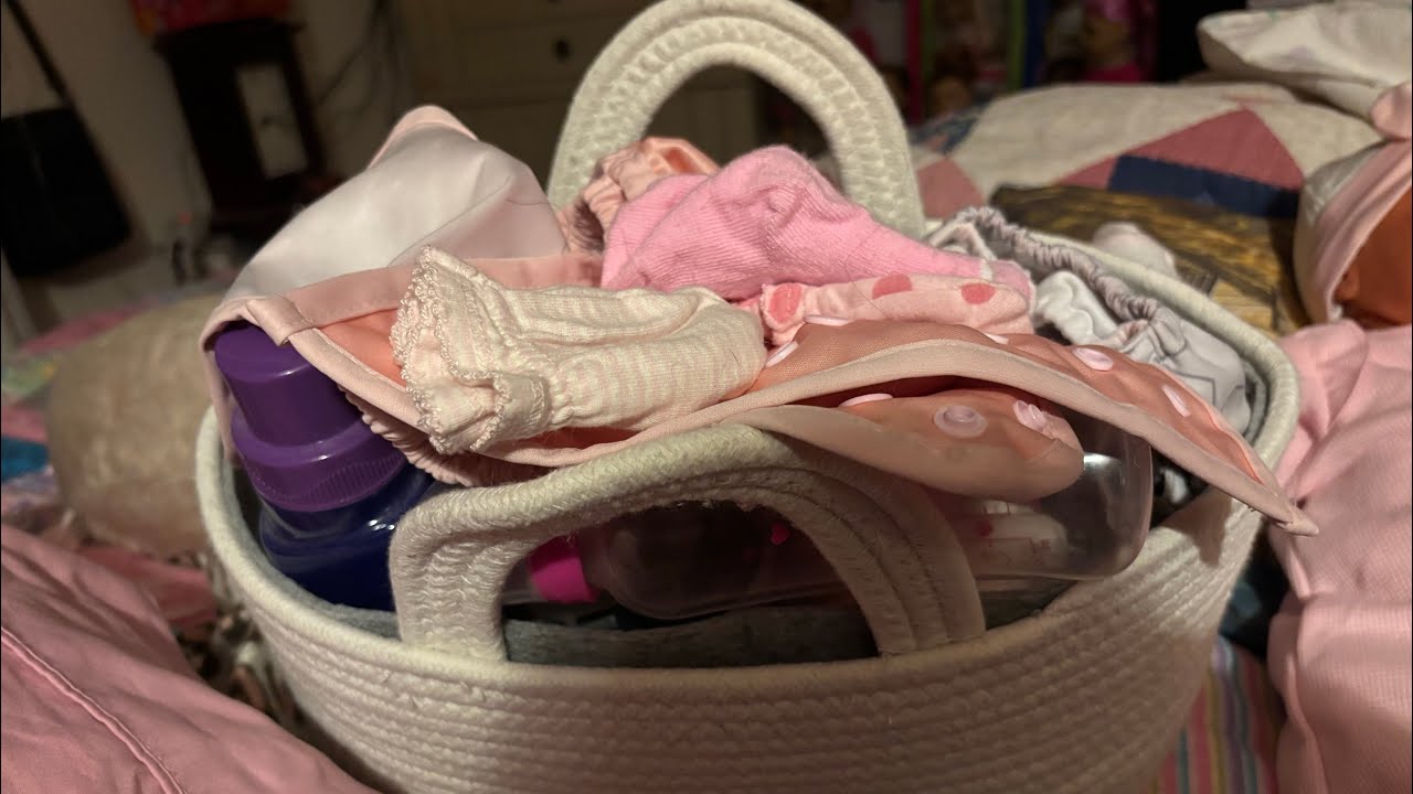 What a day! What I have in my diaper caddy 🍼👼🏻👶🤰