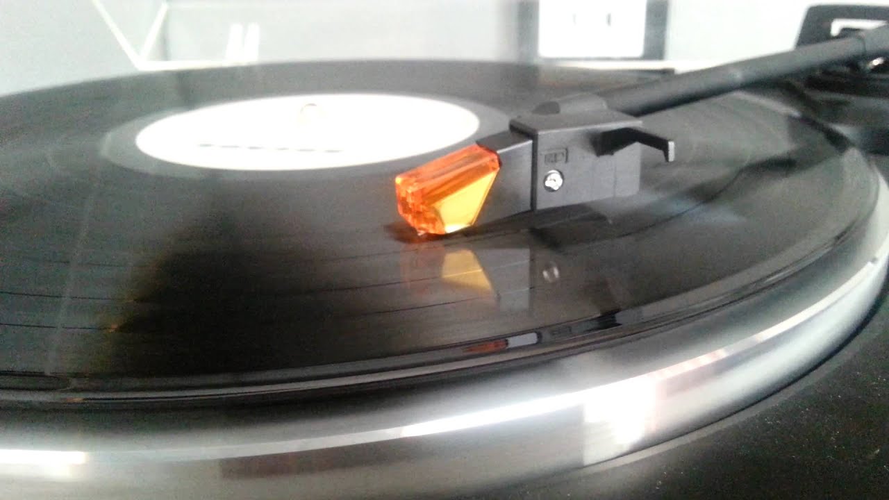 Arcam avr 250 df6 and vinil space - YouTube