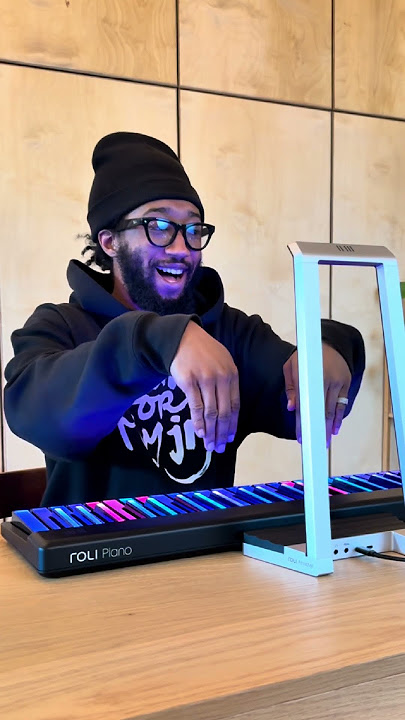 Rashaan reacts to Airwave 👋