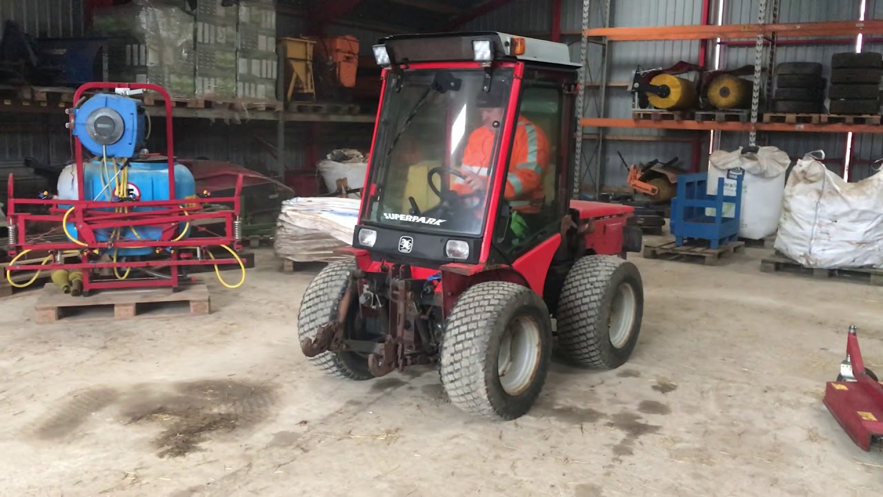 Køb Carraro HST 4400 SP redskabsbærer på Klaravik.dk