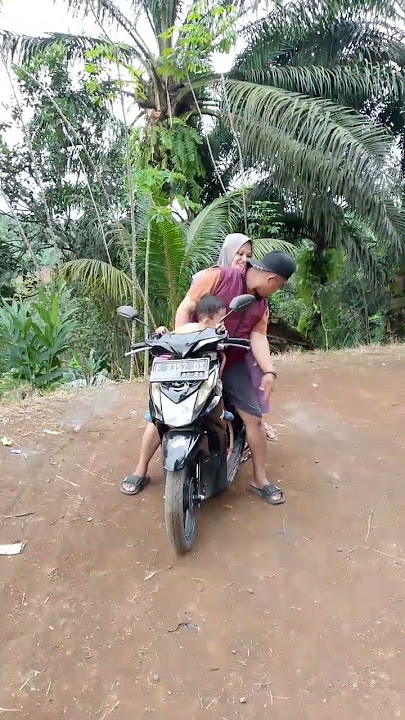 #comedy meniulahh sakitu k salaki meni ksieunan dicabak teh