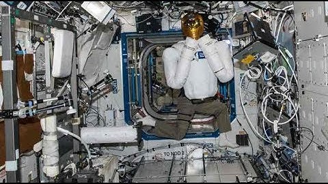 Next gen robots to repair satellites, remove space debris and destroy enemy fleet