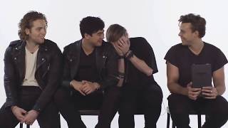 5 seconds of summer play 'First and Last'