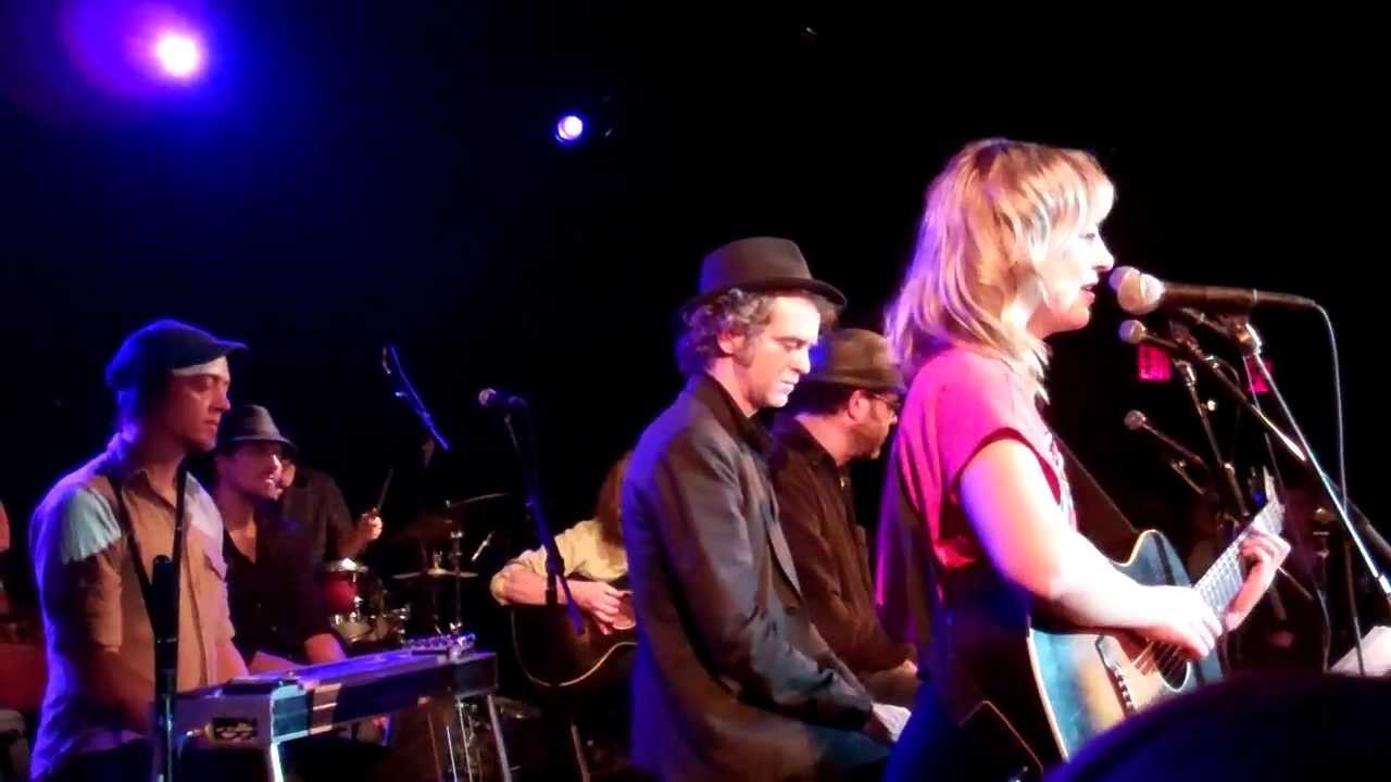 Anais Mitchell & The Hadestown OrchestraFlowers (Eurydice's Song